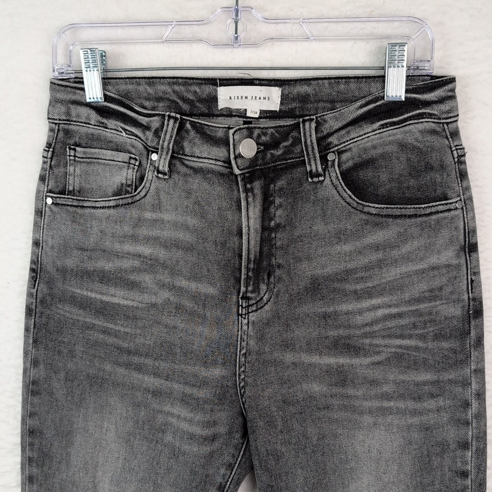 Risen Jeans Women's Size‎ 28 Gray Denim Straight Leg High Rise Dark Wash Cut Hem - Picture 3 of 9